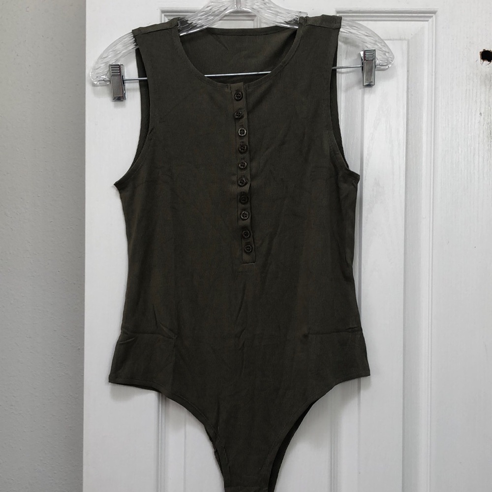 **Ladies Olive Green Body Large